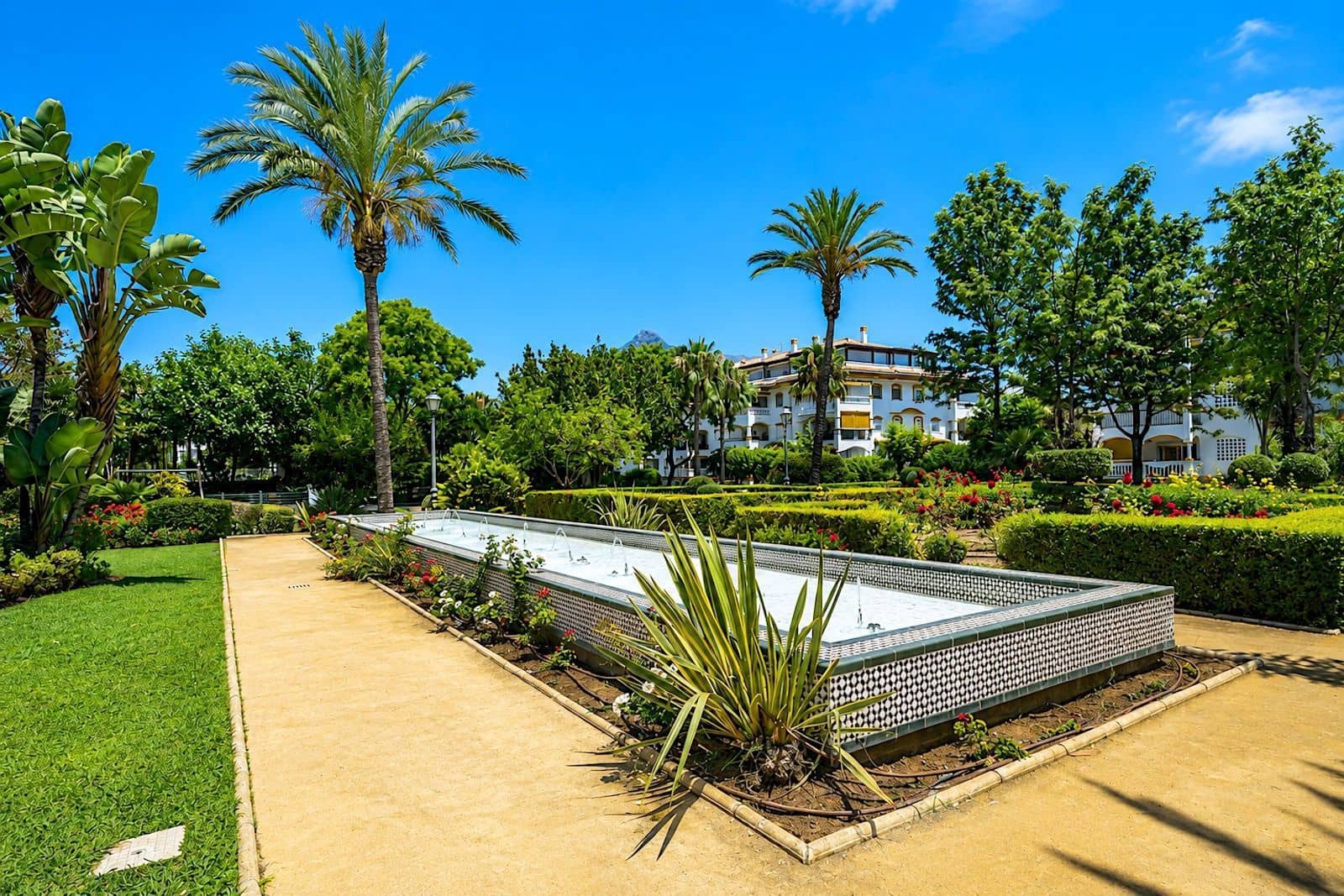 3 Zimmer Apartment zu verkaufen in Nueva Andalucia - 585.000 € (Ref: 9910625)