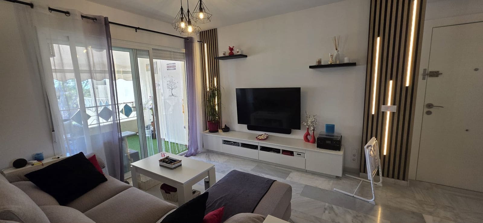 2 slaapkamer Appartement te koop in Costabella - € 395.000 (Ref: 9910626)
