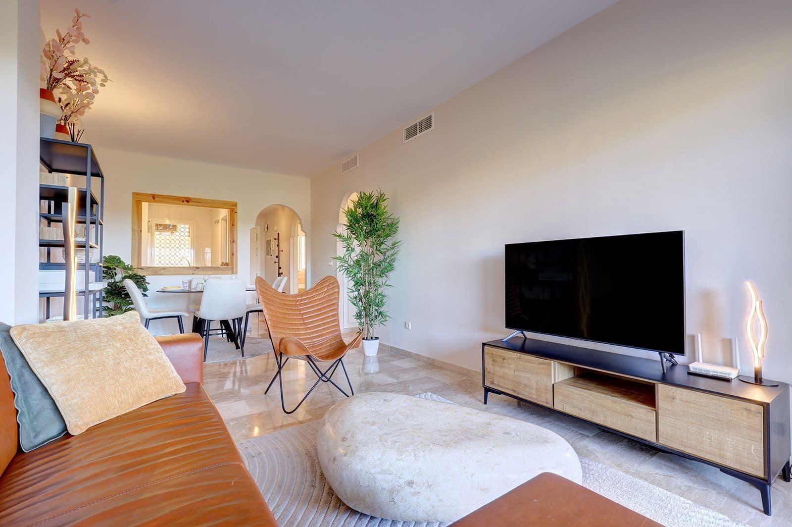 Apartamento de 2 habitaciones en Riviera del Sol en venta - 329.995 € (Ref: 9910628)