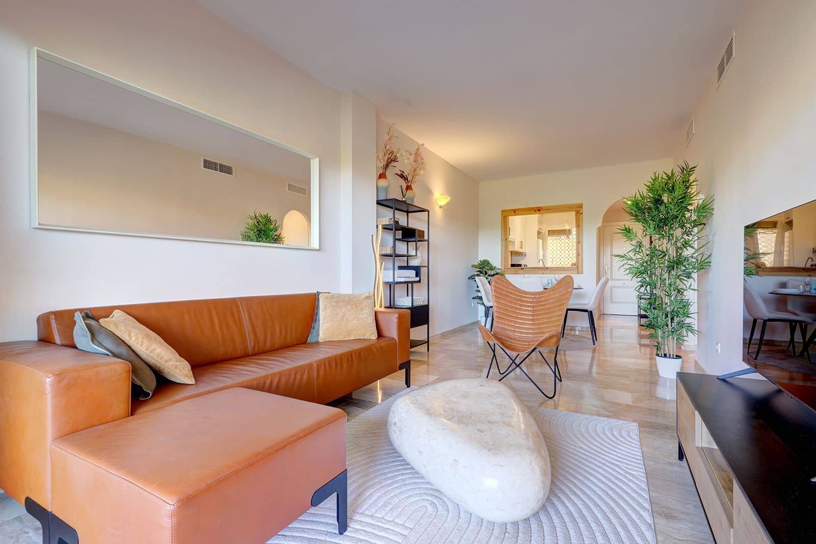 Apartamento de 2 habitaciones en Riviera del Sol en venta - 329.995 € (Ref: 9910628)