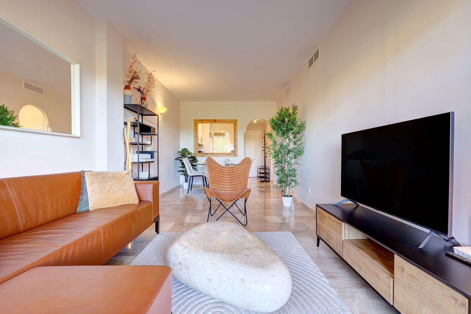 Apartamento de 2 habitaciones en Riviera del Sol en venta - 329.995 € (Ref: 9910628)