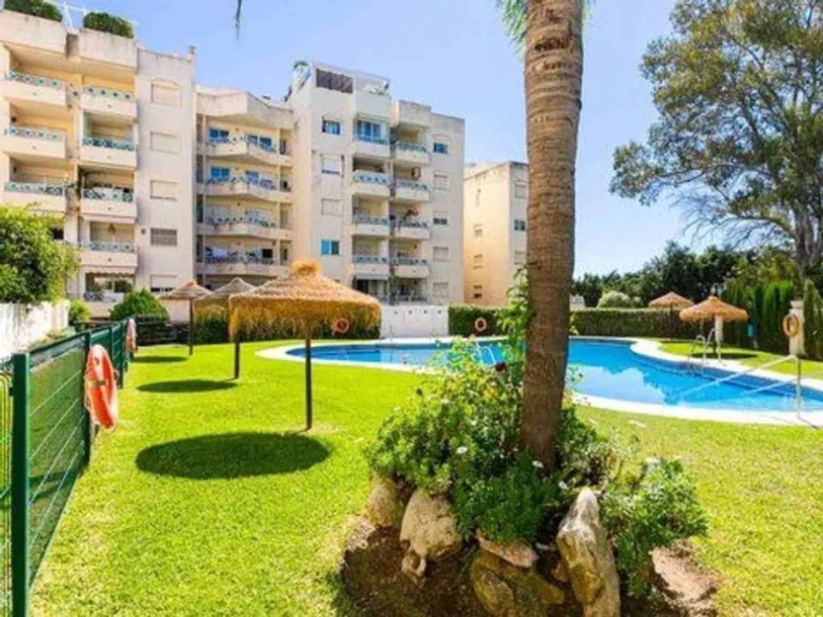 2 slaapkamer Appartement te koop in El Rosario - € 390.000 (Ref: 9910630)