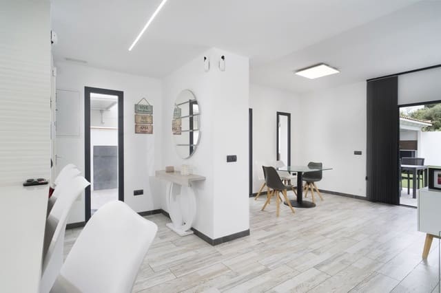 3 slaapkamer Villa te koop in Puerto de la Torre, Málaga stad - € 840.000 (Ref: 9910632)