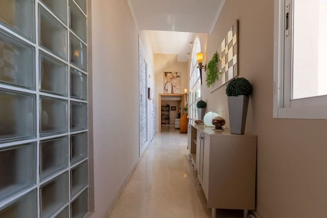 3 soverom Penthouse til salgs i Estepona - € 1 172 000 (Ref: 9910633)
