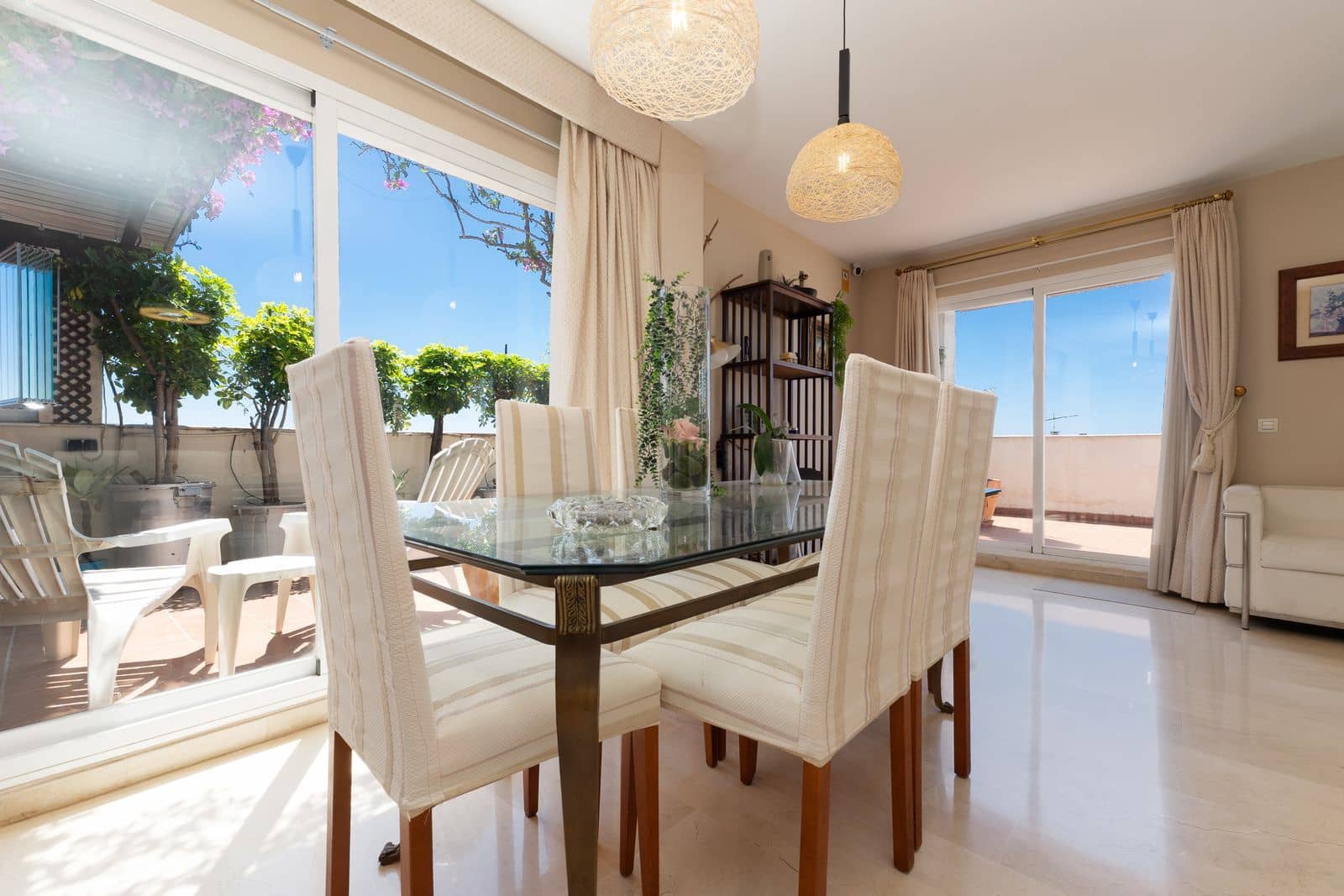 3 soverom Penthouse til salgs i Estepona - € 1 172 000 (Ref: 9910633)