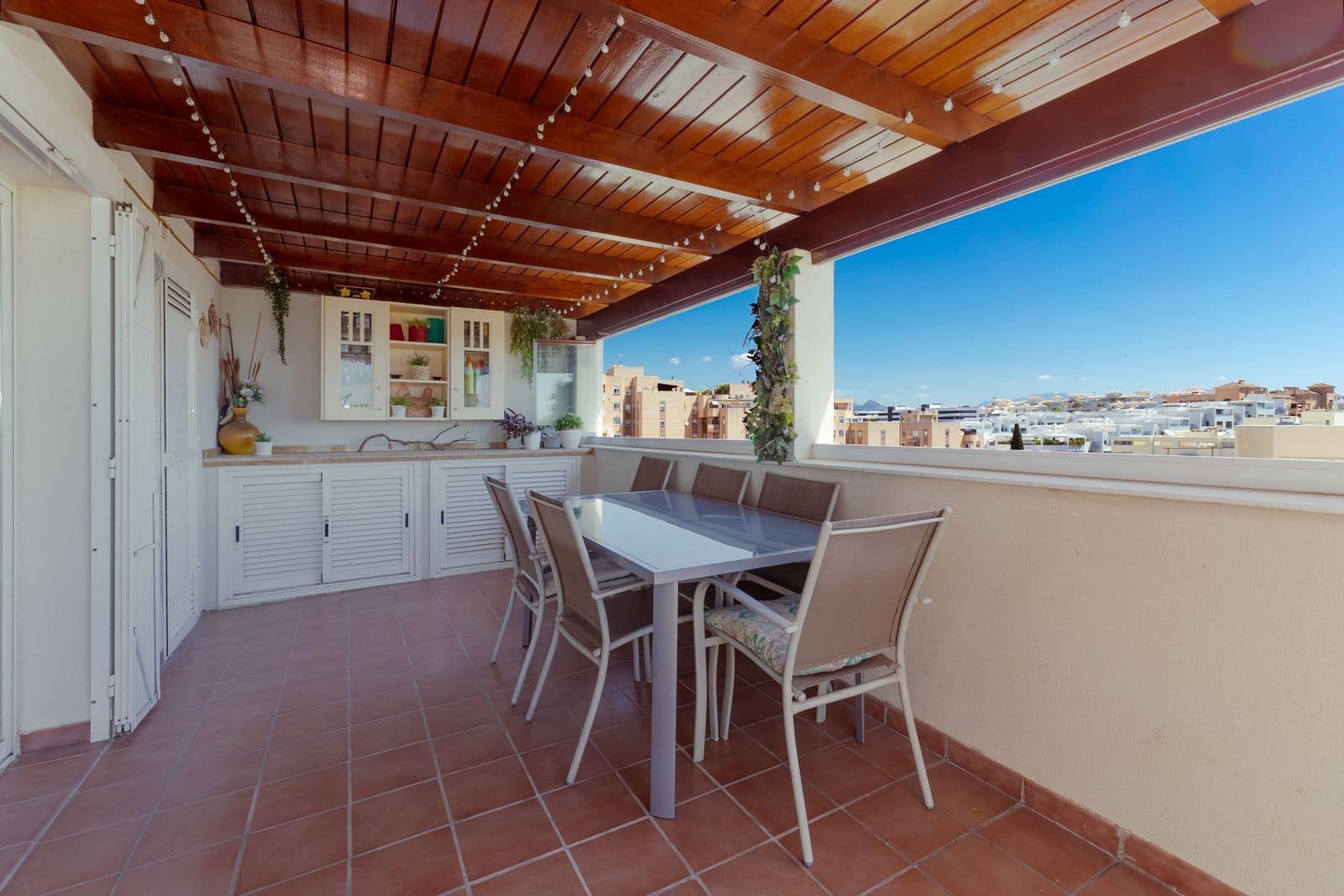 3 soverom Penthouse til salgs i Estepona - € 1 172 000 (Ref: 9910633)