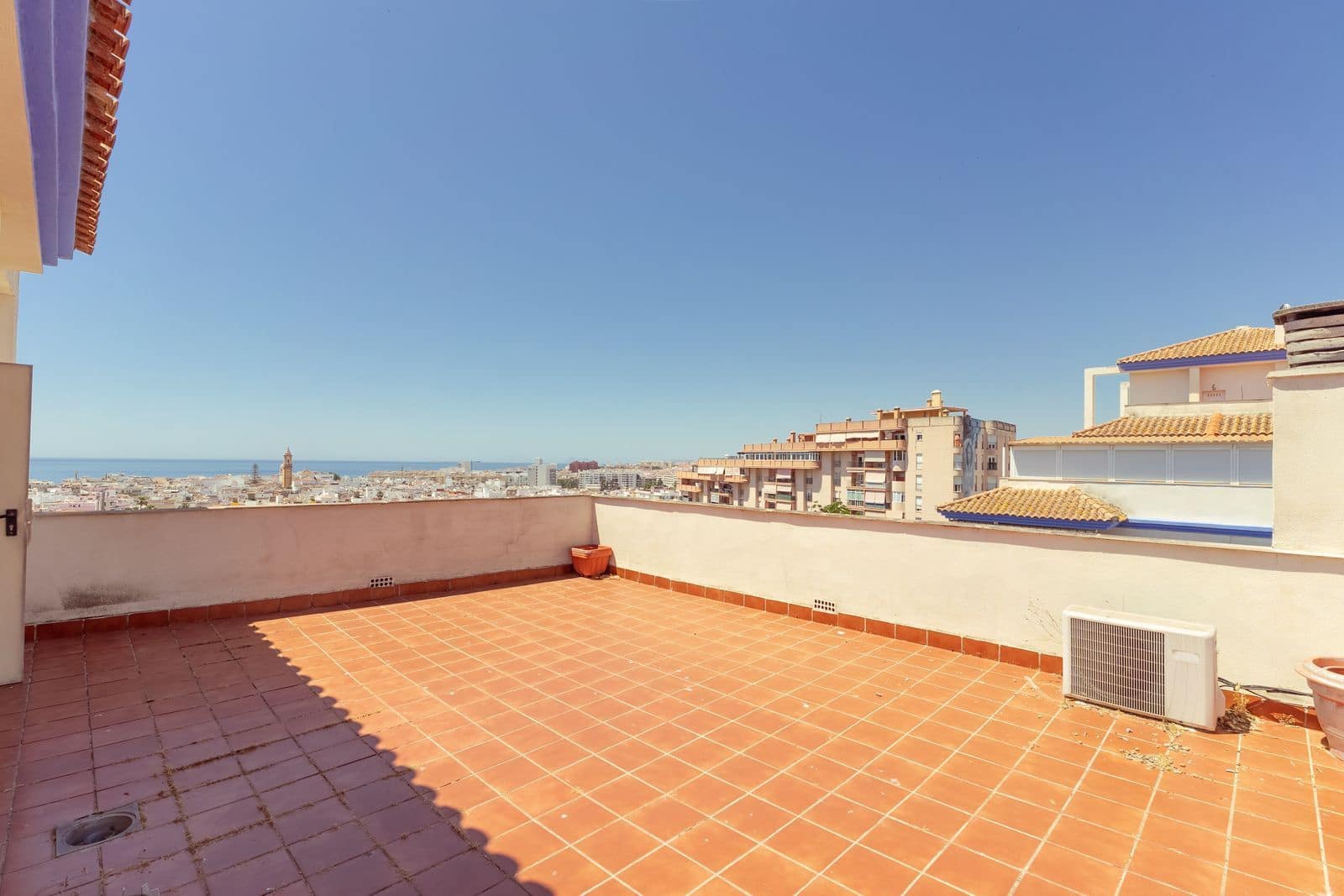 3 soverom Penthouse til salgs i Estepona - € 1 172 000 (Ref: 9910633)