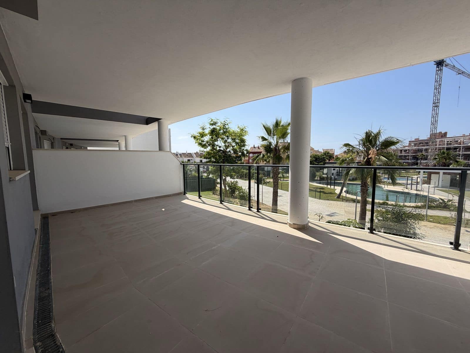 2 sovrum Lägenhet till salu i La Duquesa / Puerto de la Duquesa - 399 000 € (Ref: 9910639)