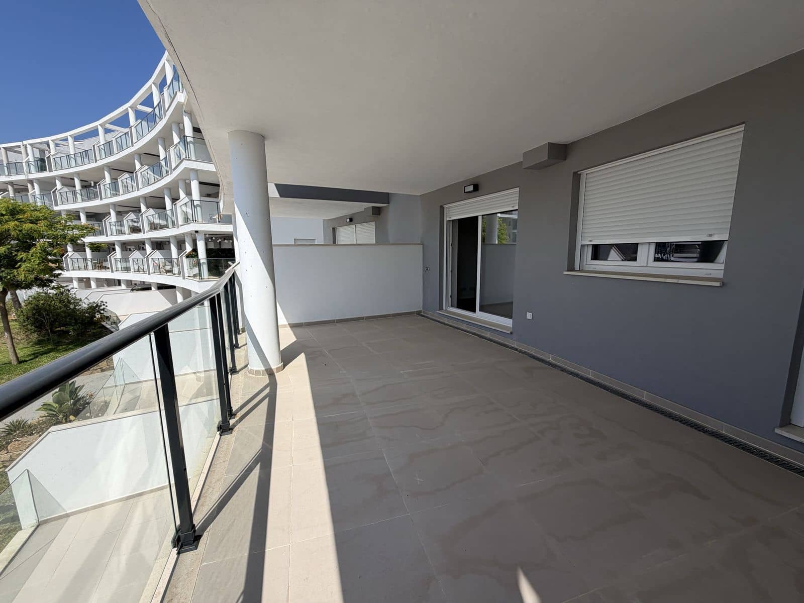 2 sovrum Lägenhet till salu i La Duquesa / Puerto de la Duquesa - 399 000 € (Ref: 9910639)