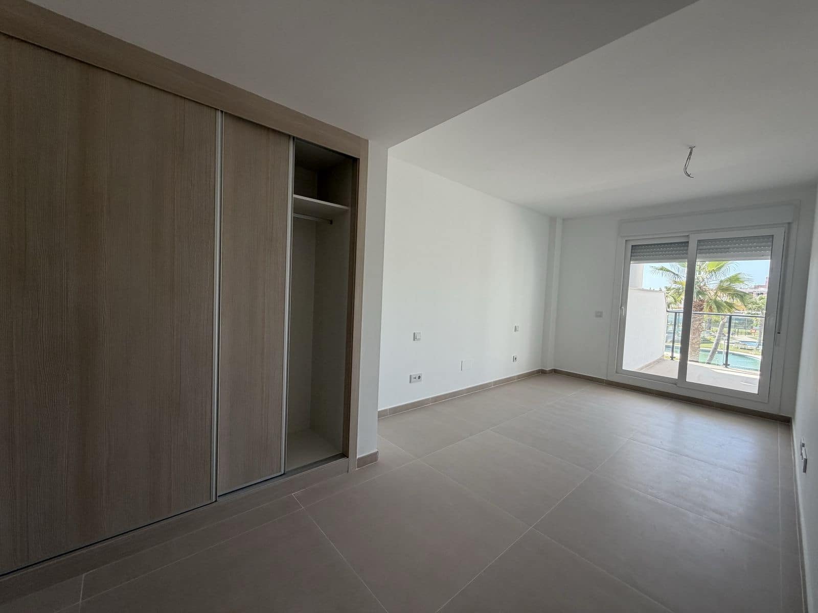 2 sovrum Lägenhet till salu i La Duquesa / Puerto de la Duquesa - 399 000 € (Ref: 9910639)