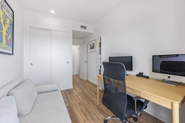 2 slaapkamer Appartement te koop in Estepona - € 390.000 (Ref: 9910641)