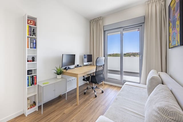2 slaapkamer Appartement te koop in Estepona - € 390.000 (Ref: 9910641)