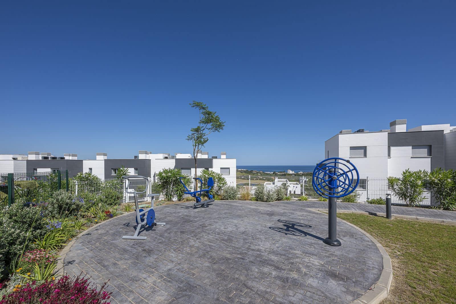 2 slaapkamer Appartement te koop in Estepona - € 390.000 (Ref: 9910641)