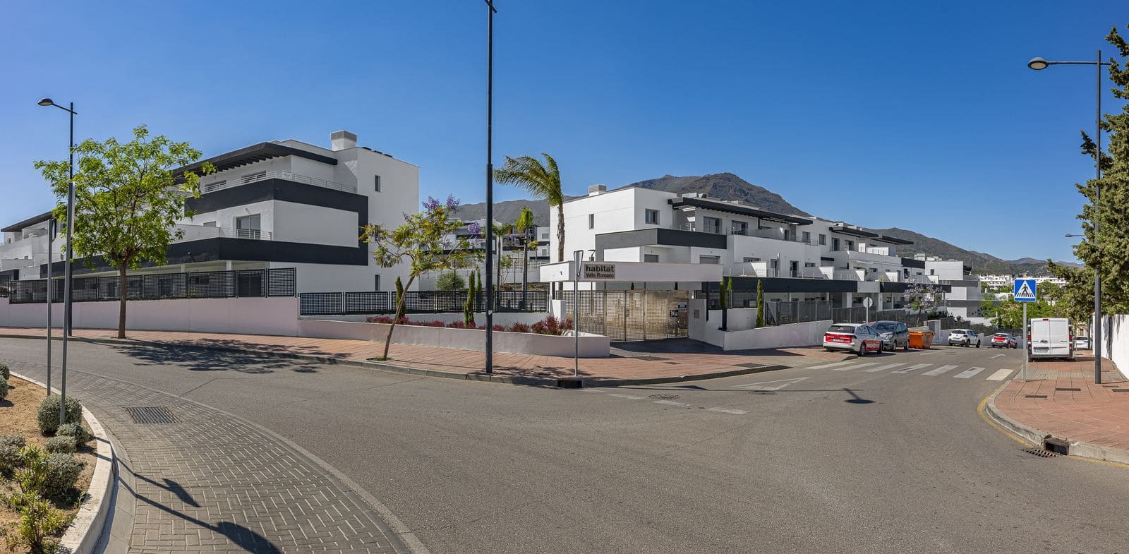 2 slaapkamer Appartement te koop in Estepona - € 390.000 (Ref: 9910641)