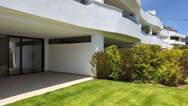 2 quarto Apartamento para venda em Cancelada, Estepona - 585 000 € (Ref: 9910642)
