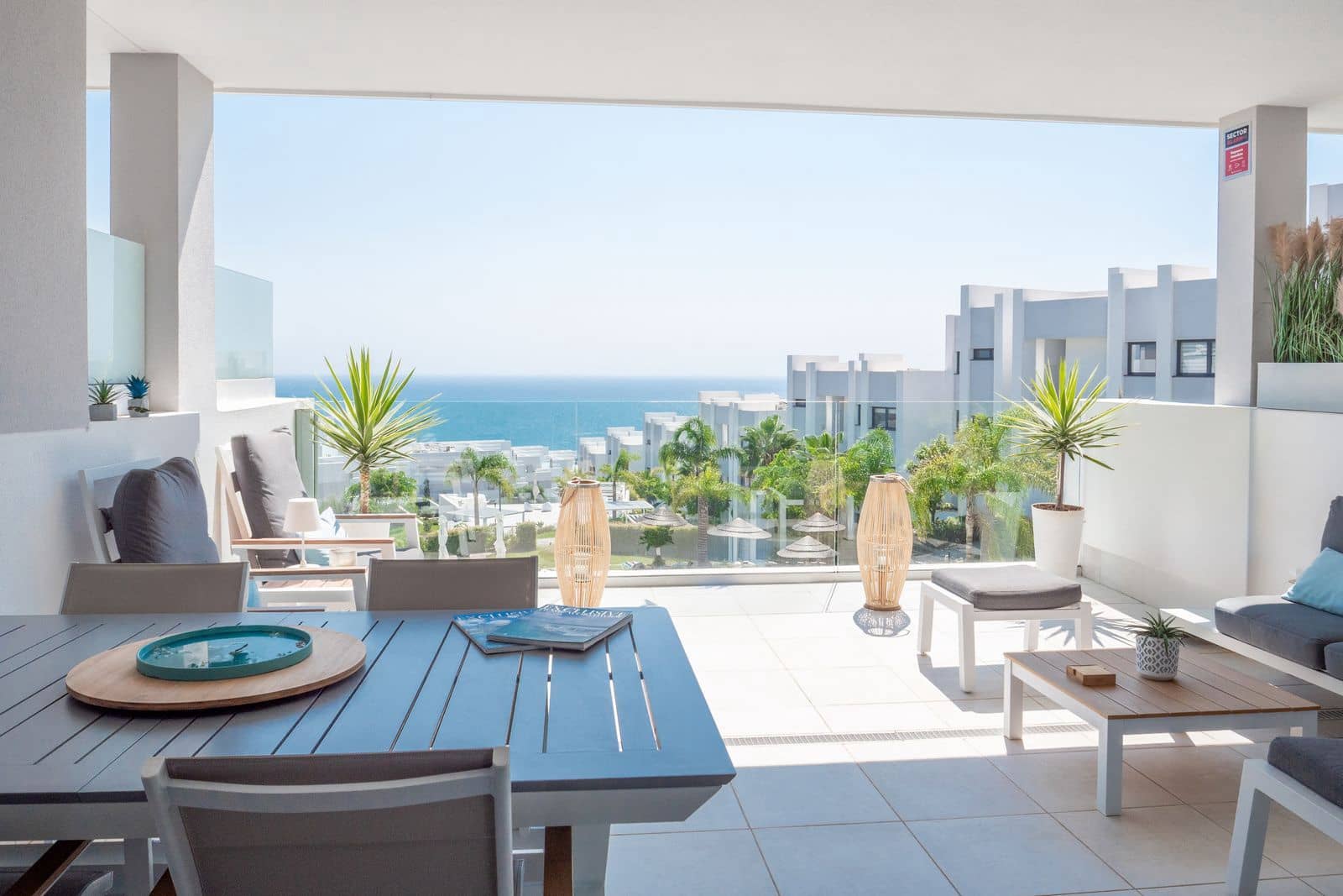 2 slaapkamer Appartement te koop in Manilva - € 599.000 (Ref: 9910643)