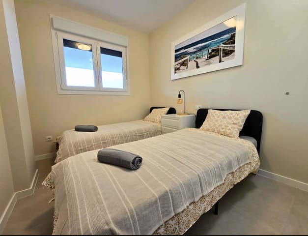 Apartamento de 2 habitaciones en Estepona en venta - 395.000 € (Ref: 9910644)