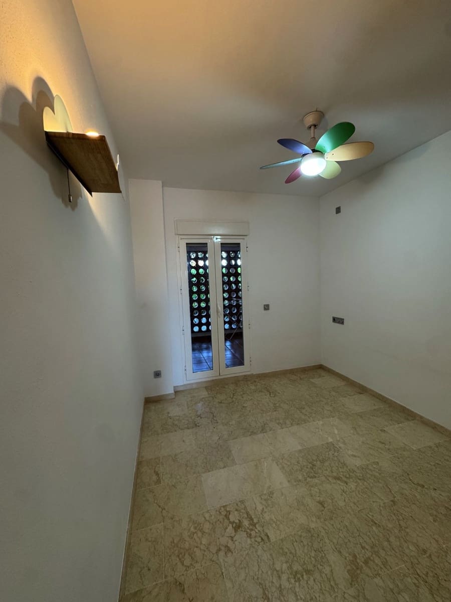 2 camera da letto Appartamento in vendita in La Duquesa / Puerto de la Duquesa - 265.000 € (Rif: 9910646)