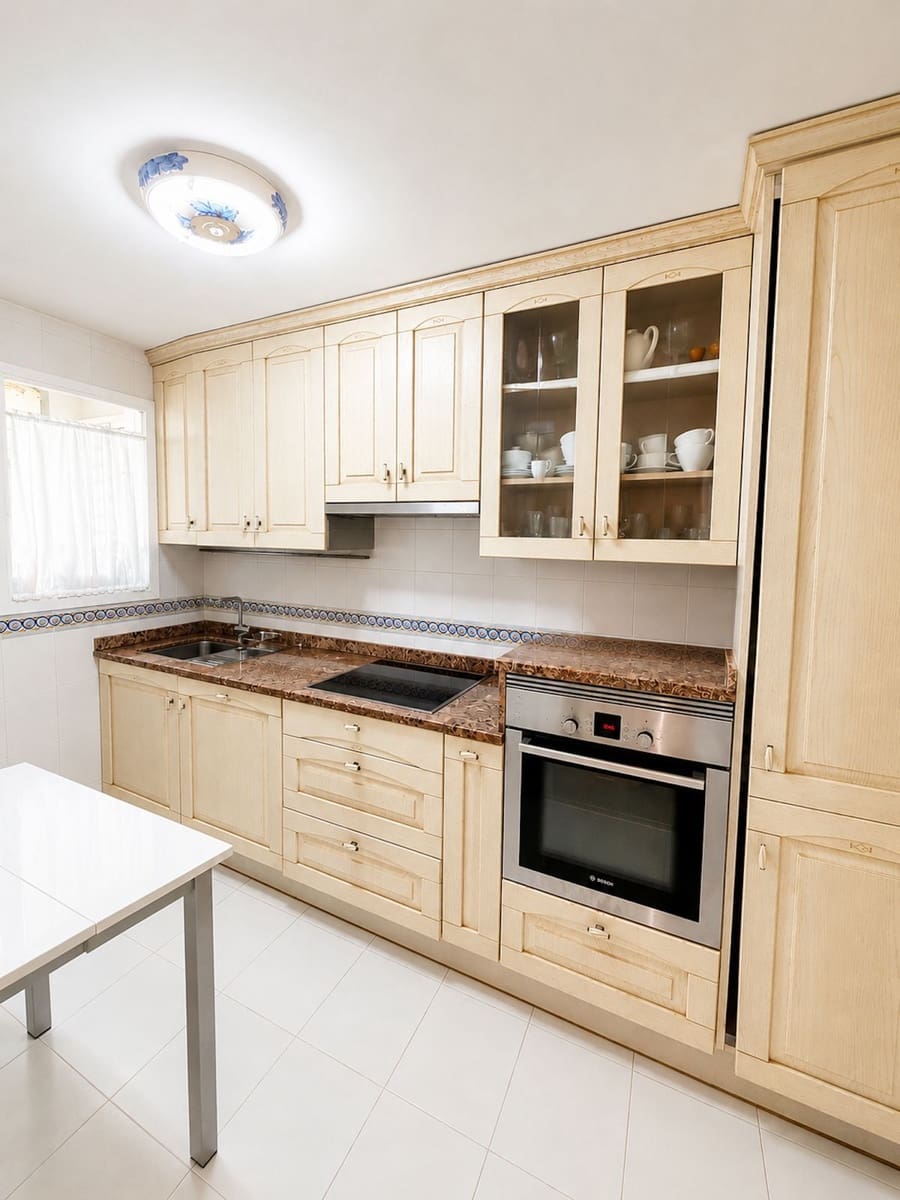 3 quarto Apartamento para venda em Estepona - 830 000 € (Ref: 9910652)