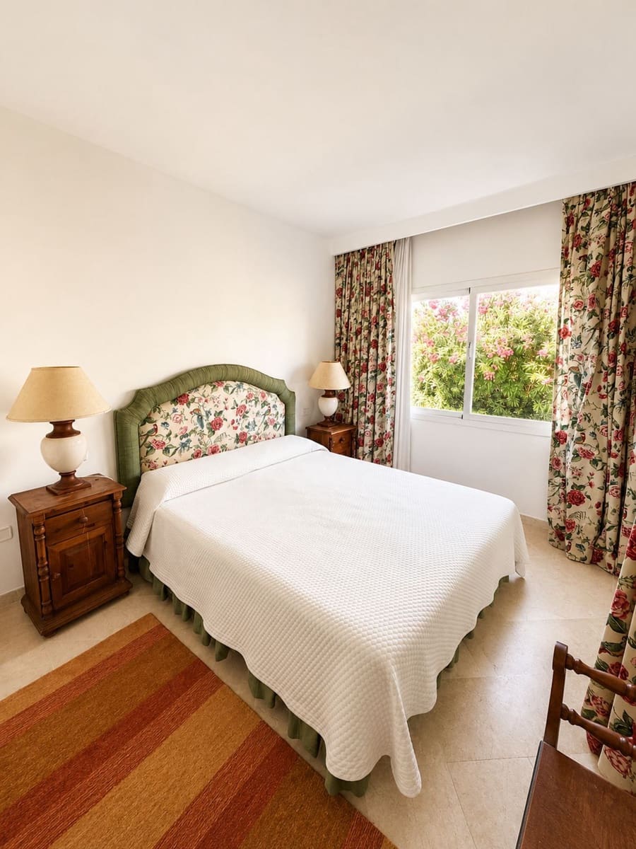 3 quarto Apartamento para venda em Estepona - 830 000 € (Ref: 9910652)