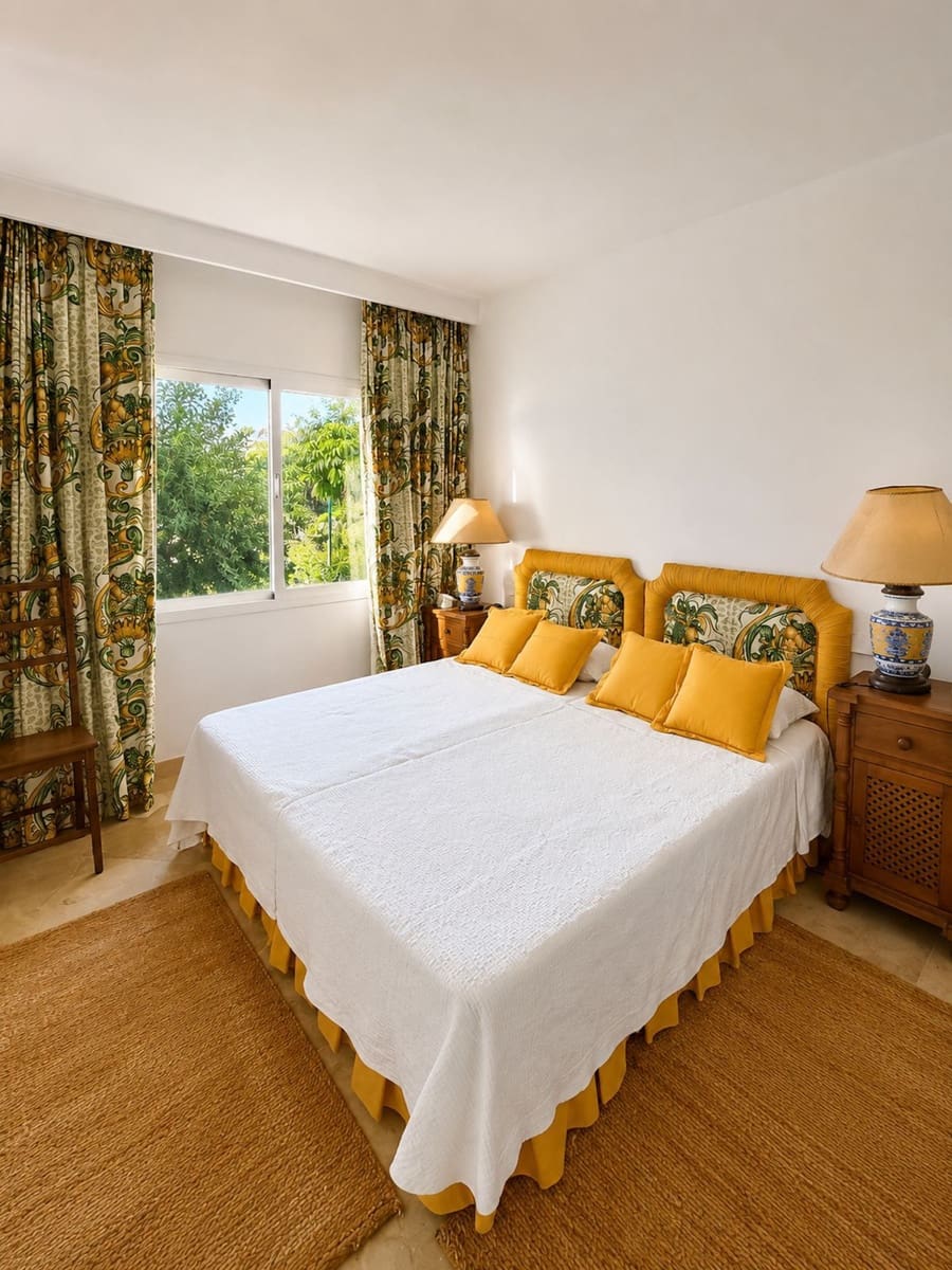 3 quarto Apartamento para venda em Estepona - 830 000 € (Ref: 9910652)