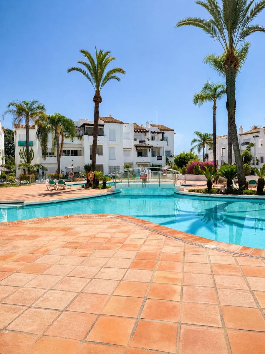 3 quarto Apartamento para venda em Estepona - 830 000 € (Ref: 9910652)