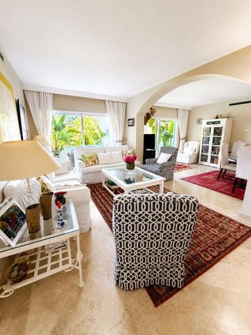 3 quarto Apartamento para venda em Estepona - 830 000 € (Ref: 9910652)