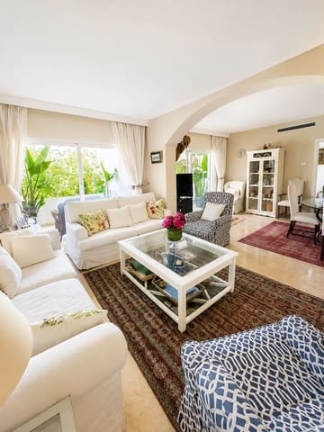 3 quarto Apartamento para venda em Estepona - 830 000 € (Ref: 9910652)