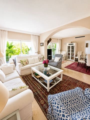 3 quarto Apartamento para venda em Estepona - 830 000 € (Ref: 9910652)