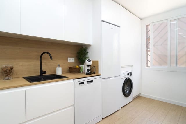 3 sovrum Hus till salu i Málaga stad - 635 000 € (Ref: 9910656)