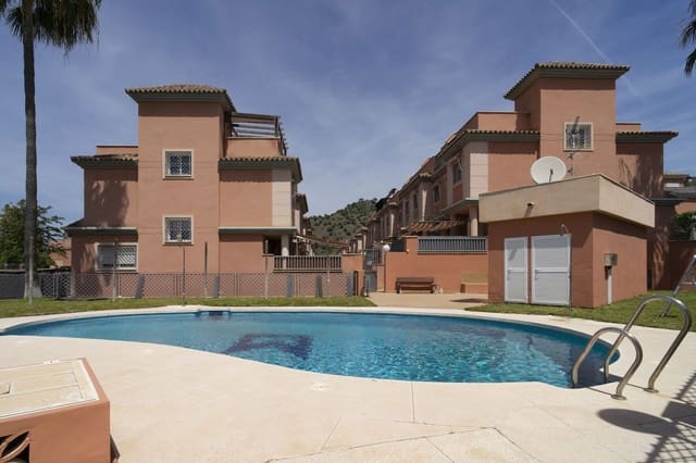 3 sovrum Hus till salu i Málaga stad - 635 000 € (Ref: 9910656)