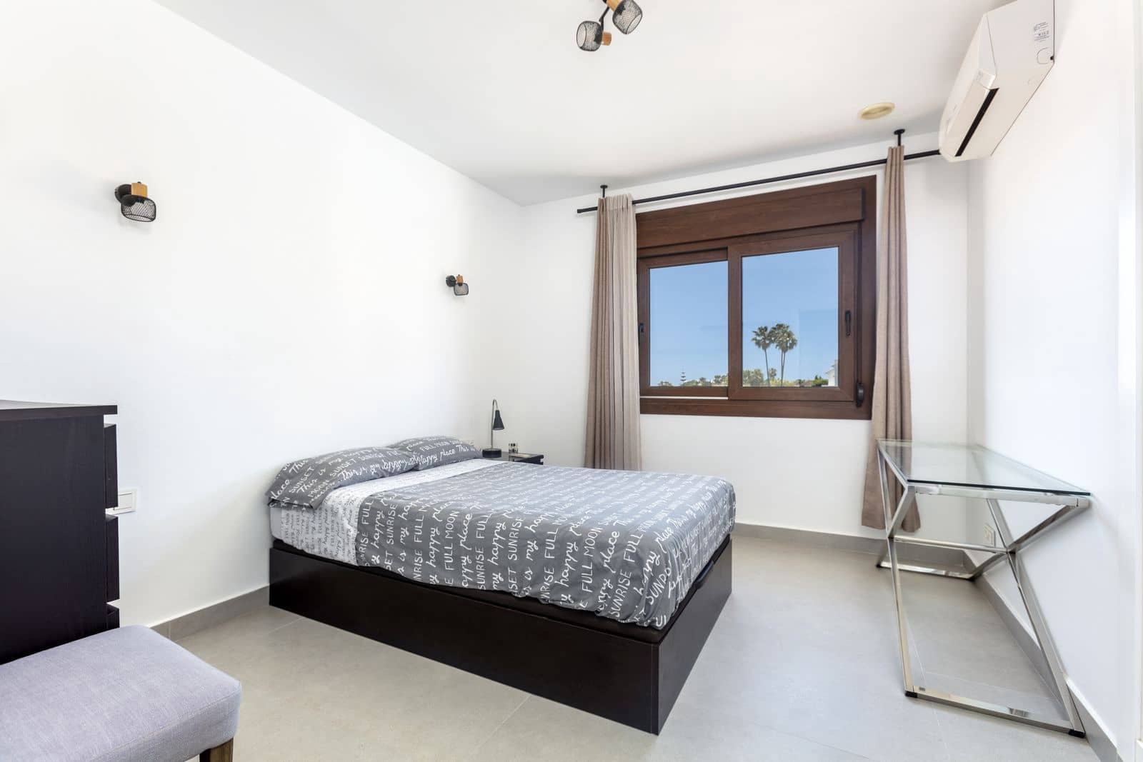 6 soveværelse Villa til salg i Estepona - € 2.390.000 (Ref: 9910657)