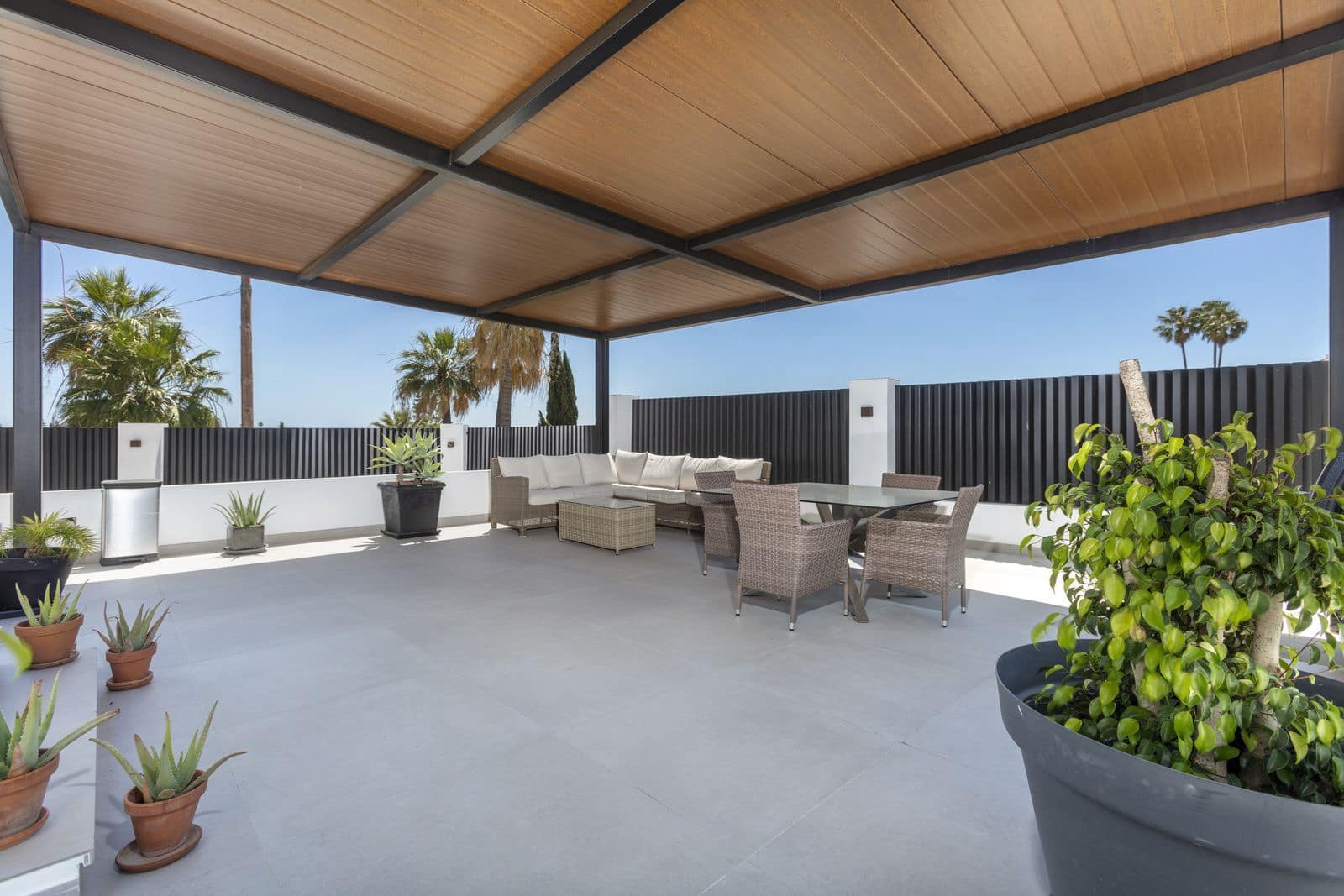 6 soveværelse Villa til salg i Estepona - € 2.390.000 (Ref: 9910657)