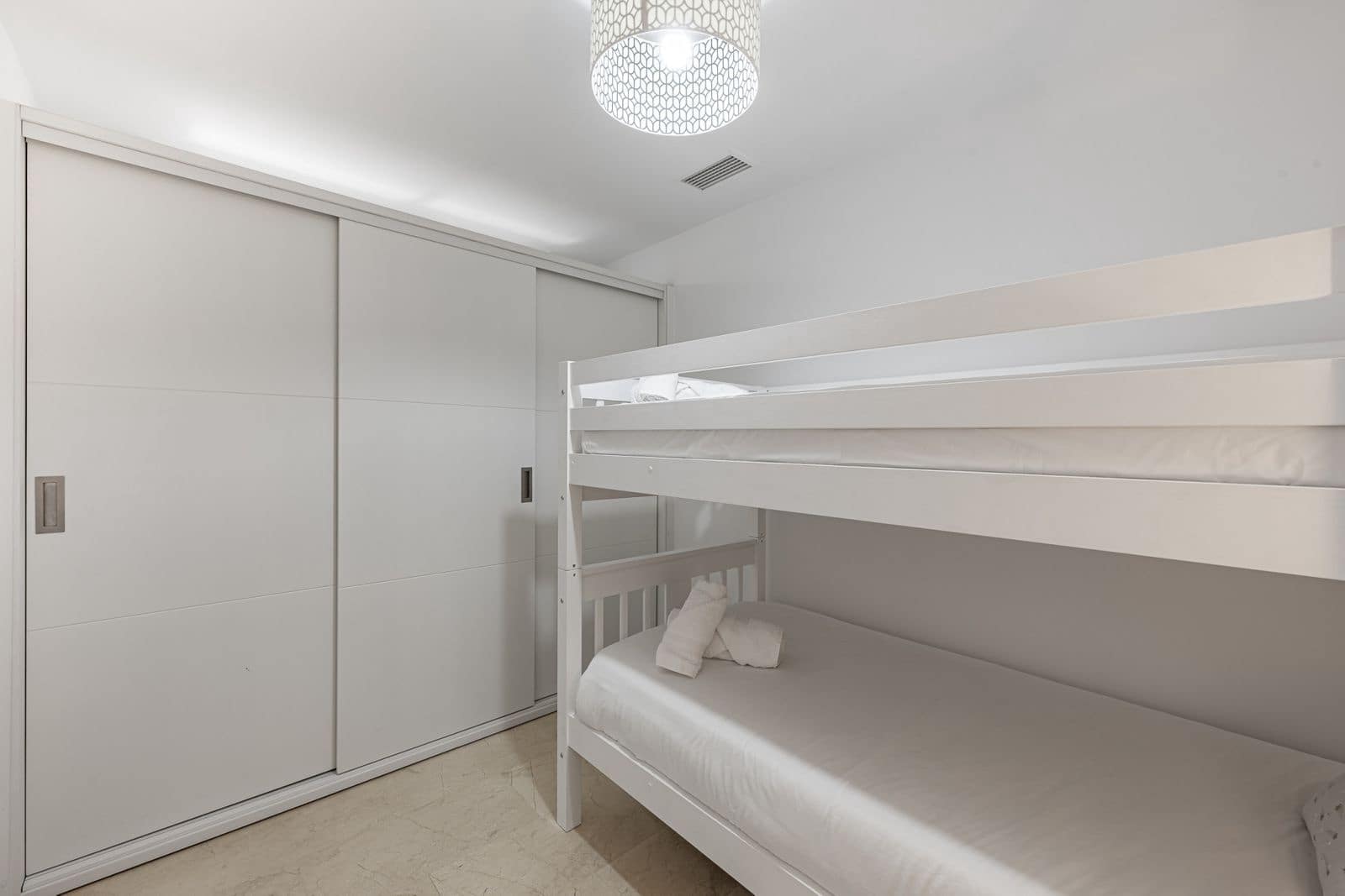 1 sypialnia Apartament na sprzedaż w Golden Mile - 895 000 € (Ref: 9910658)