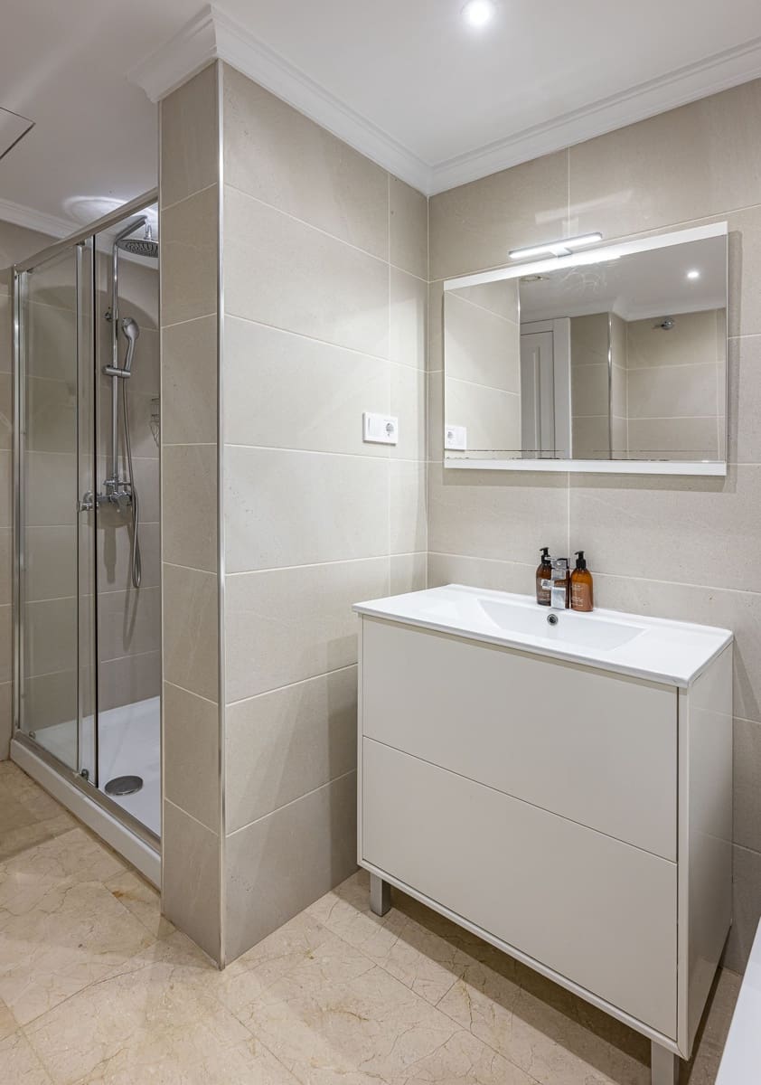 1 sypialnia Apartament na sprzedaż w Golden Mile - 895 000 € (Ref: 9910658)
