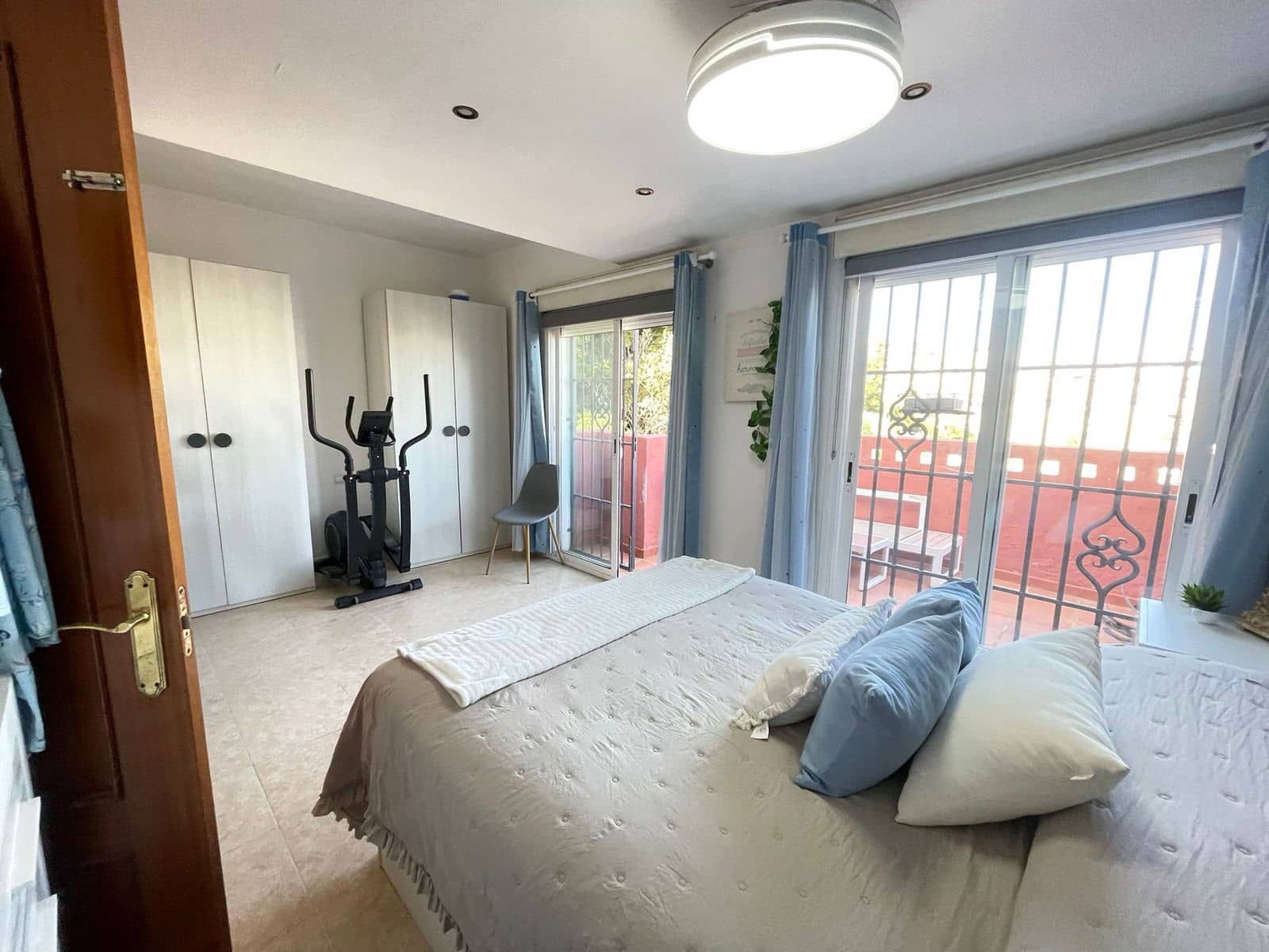3 sypialnia Dom na sprzedaż w Estepona - 665 000 € (Ref: 9910662)