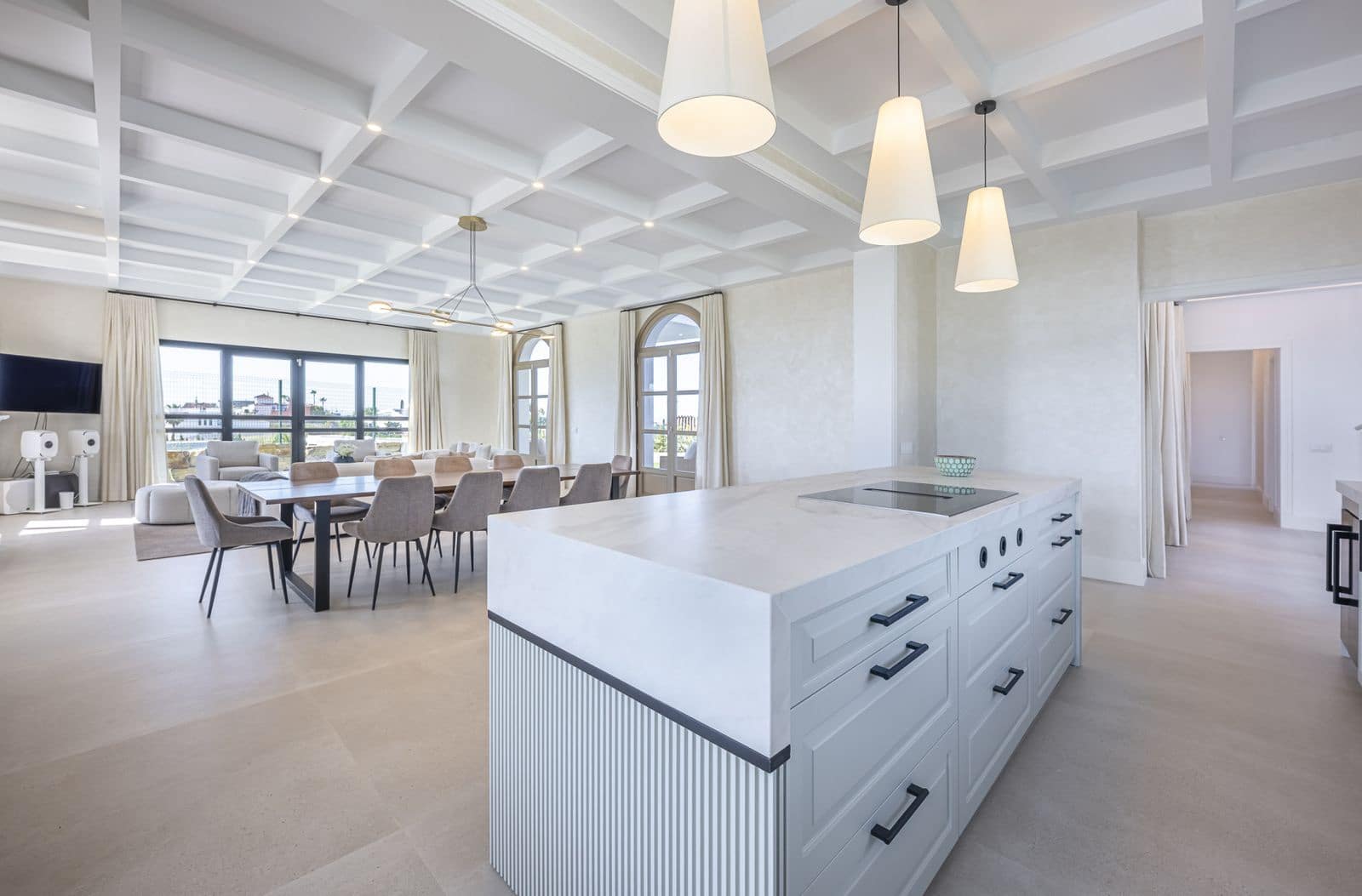 4 slaapkamer Villa te koop in Estepona - € 2.195.000 (Ref: 9910664)