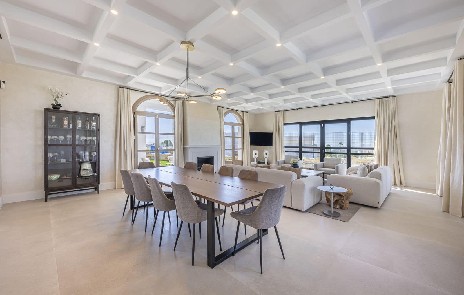 4 slaapkamer Villa te koop in Estepona - € 2.195.000 (Ref: 9910664)