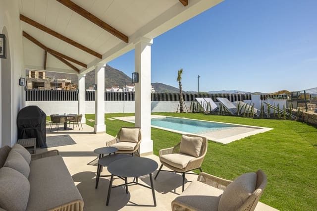 4 slaapkamer Villa te koop in Estepona - € 2.195.000 (Ref: 9910664)