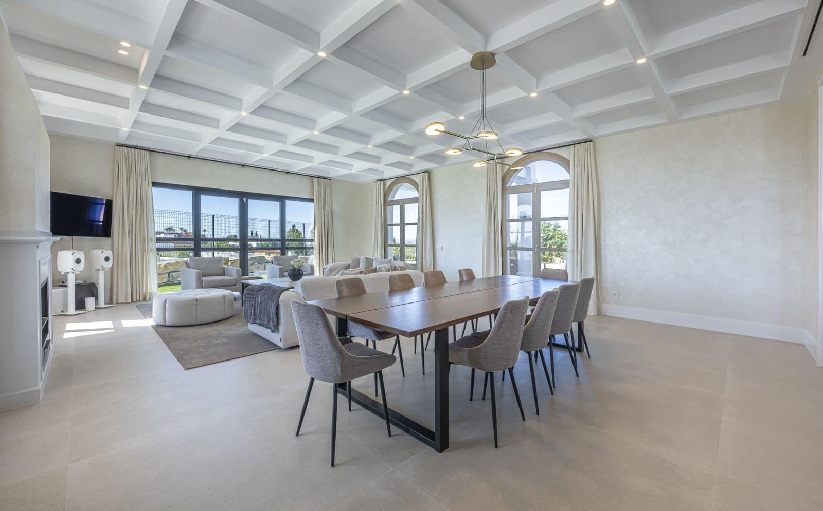 4 slaapkamer Villa te koop in Estepona - € 2.195.000 (Ref: 9910664)