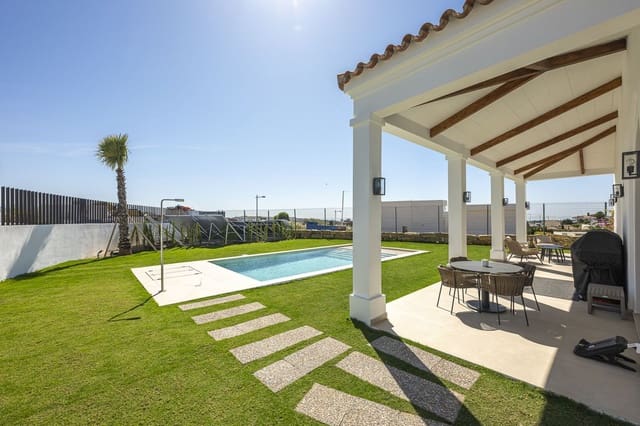 4 slaapkamer Villa te koop in Estepona - € 2.195.000 (Ref: 9910664)