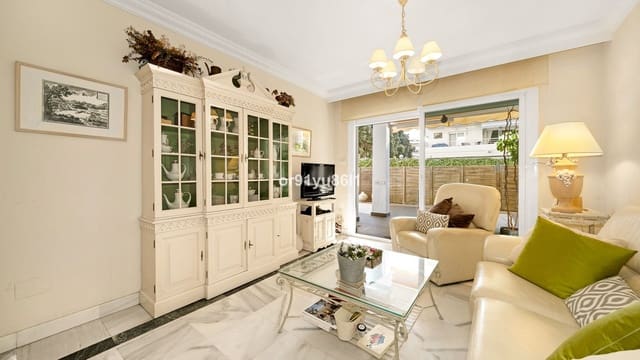 2 soveværelse Lejlighed til salg i Golden Mile, Marbella - € 640.000 (Ref: 9910666)