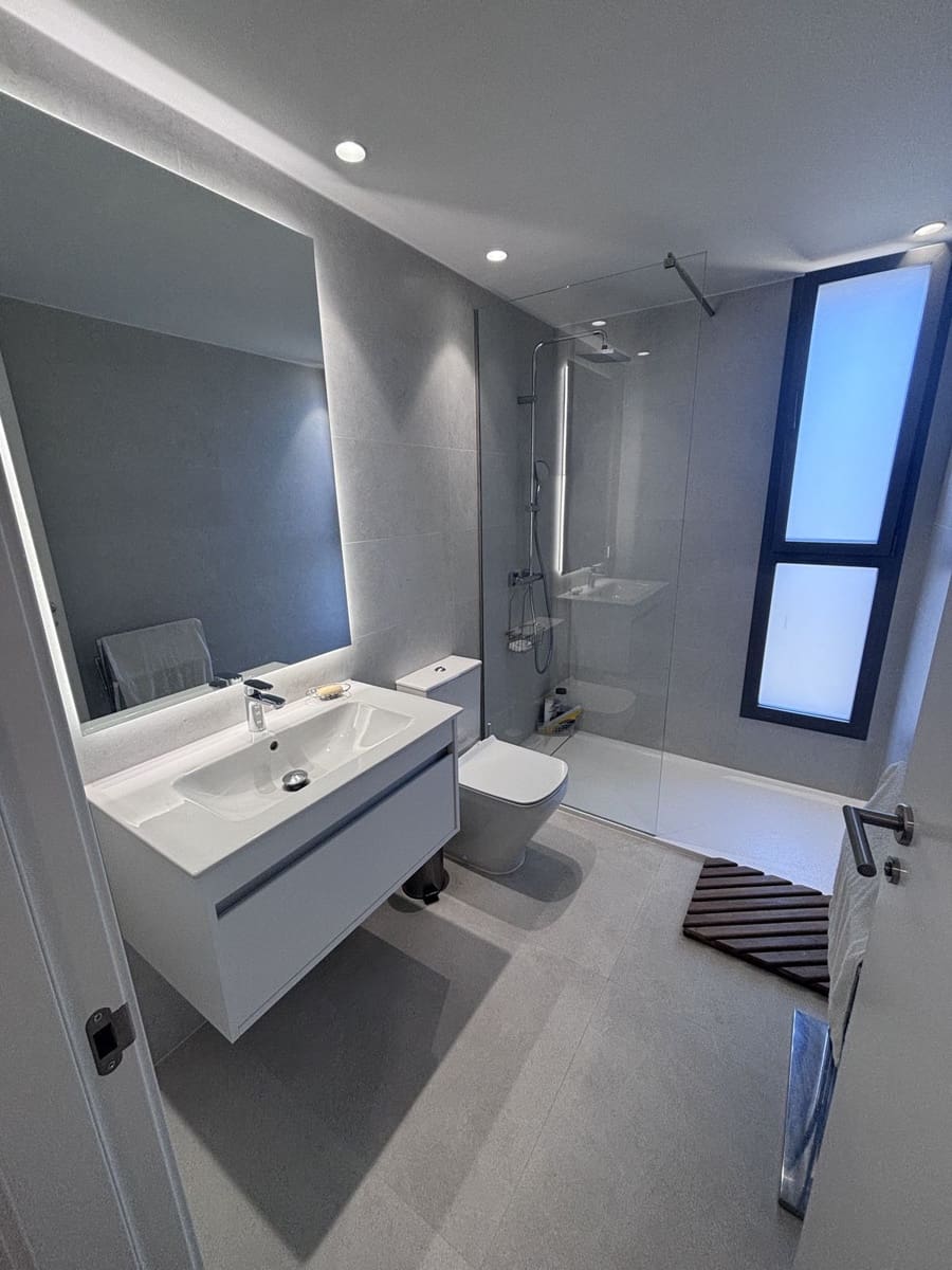 3 bedroom Apartment for sale in New Golden Mile - € 995,000 (Ref: 9910671)