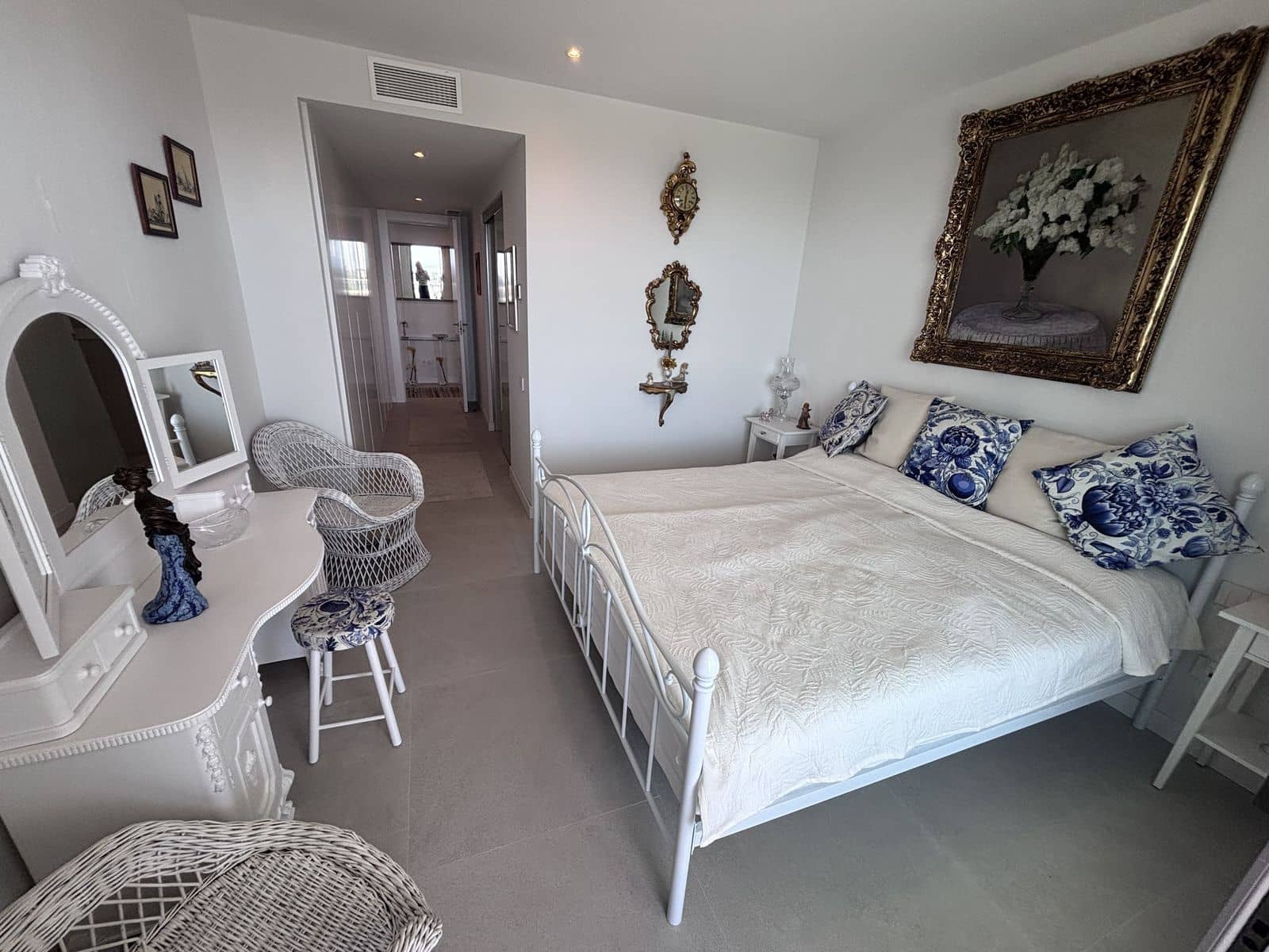 3 bedroom Apartment for sale in New Golden Mile - € 995,000 (Ref: 9910671)