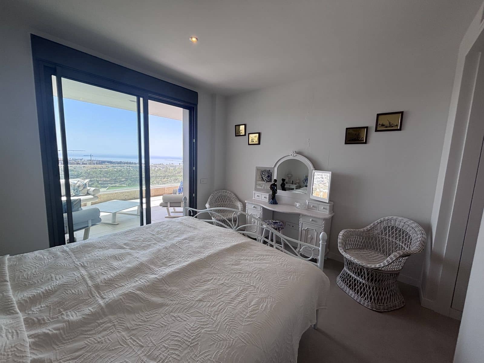 3 bedroom Apartment for sale in New Golden Mile - € 995,000 (Ref: 9910671)