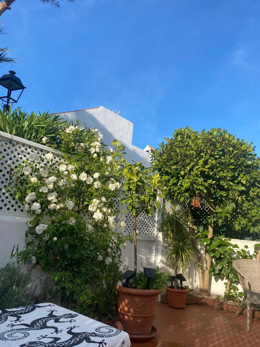3 chambre Villa/Maison Semi-Mitoyenne à vendre à Bahia de Casares - 670 000 € (Ref: 9910672)