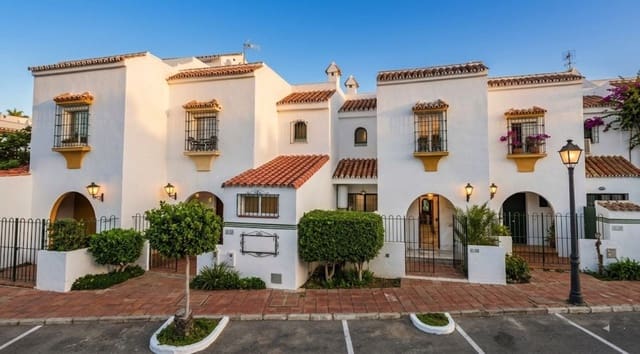 3 chambre Villa/Maison Semi-Mitoyenne à vendre à Bahia de Casares, Casares - 670 000 € (Ref: 9910672)