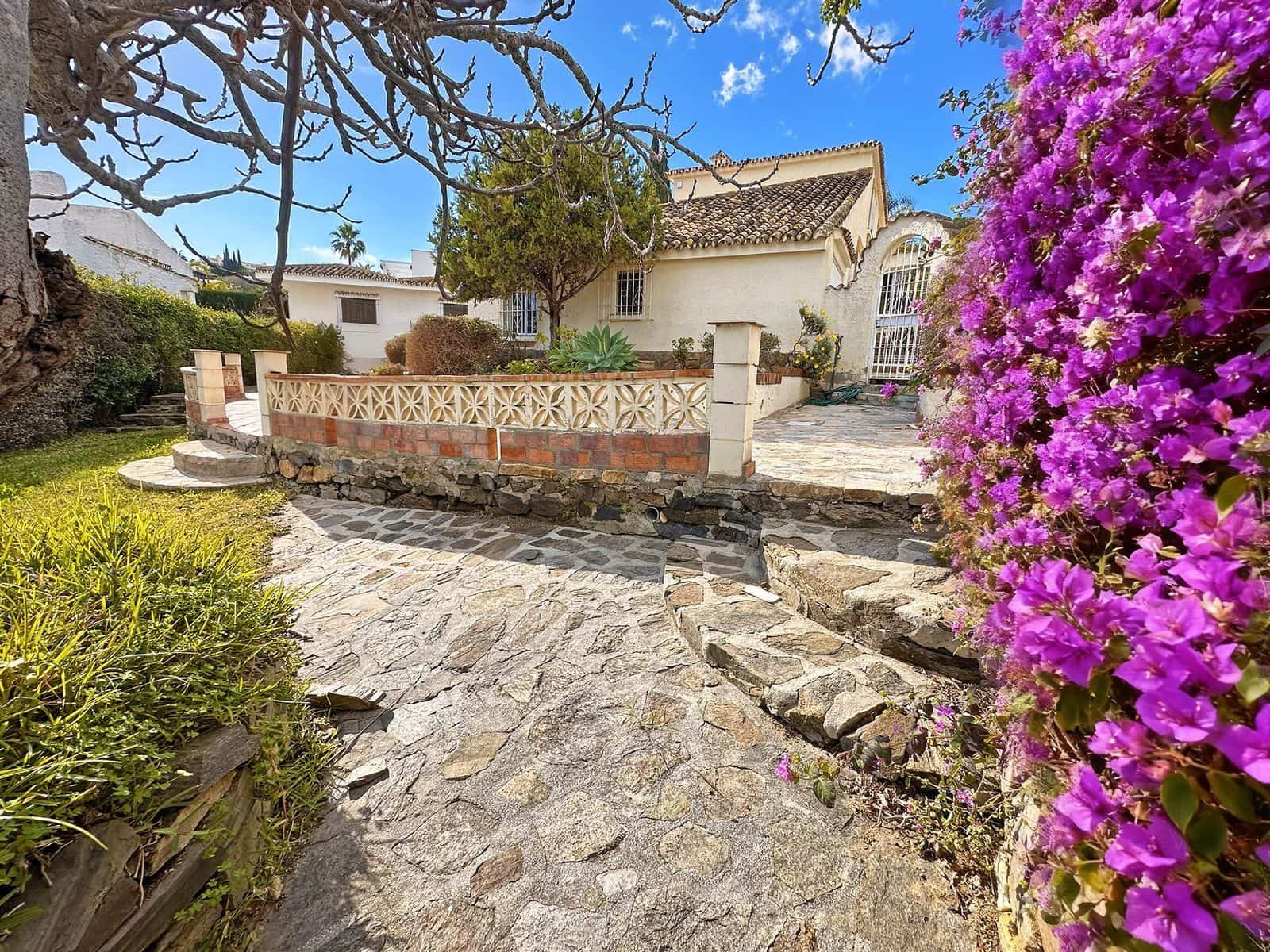 4 sovrum Villa till salu i Mijas Costa - 650 000 € (Ref: 9910673)
