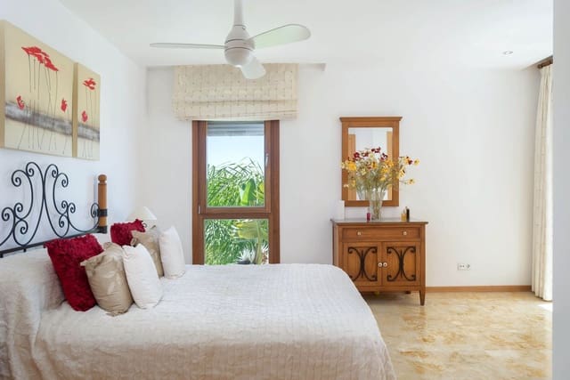 3 chambre Appartement à vendre à Los Monteros, Marbella - 495 000 € (Ref: 9910675)
