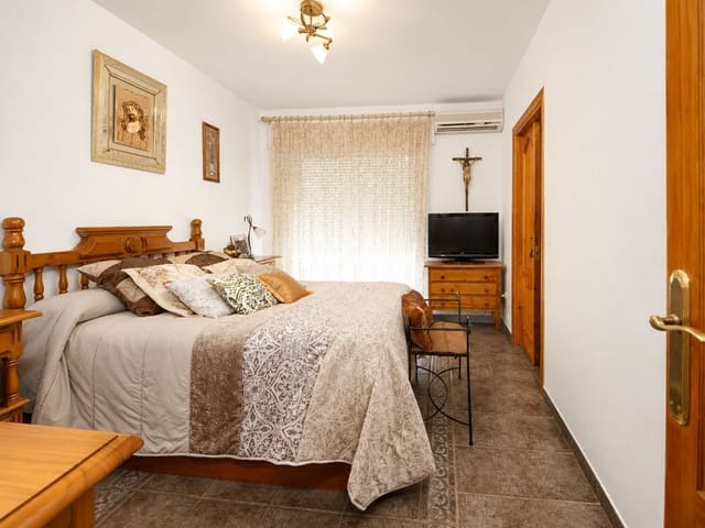 3 sypialnia Dom na sprzedaż w Estepona - 570 000 € (Ref: 9910676)